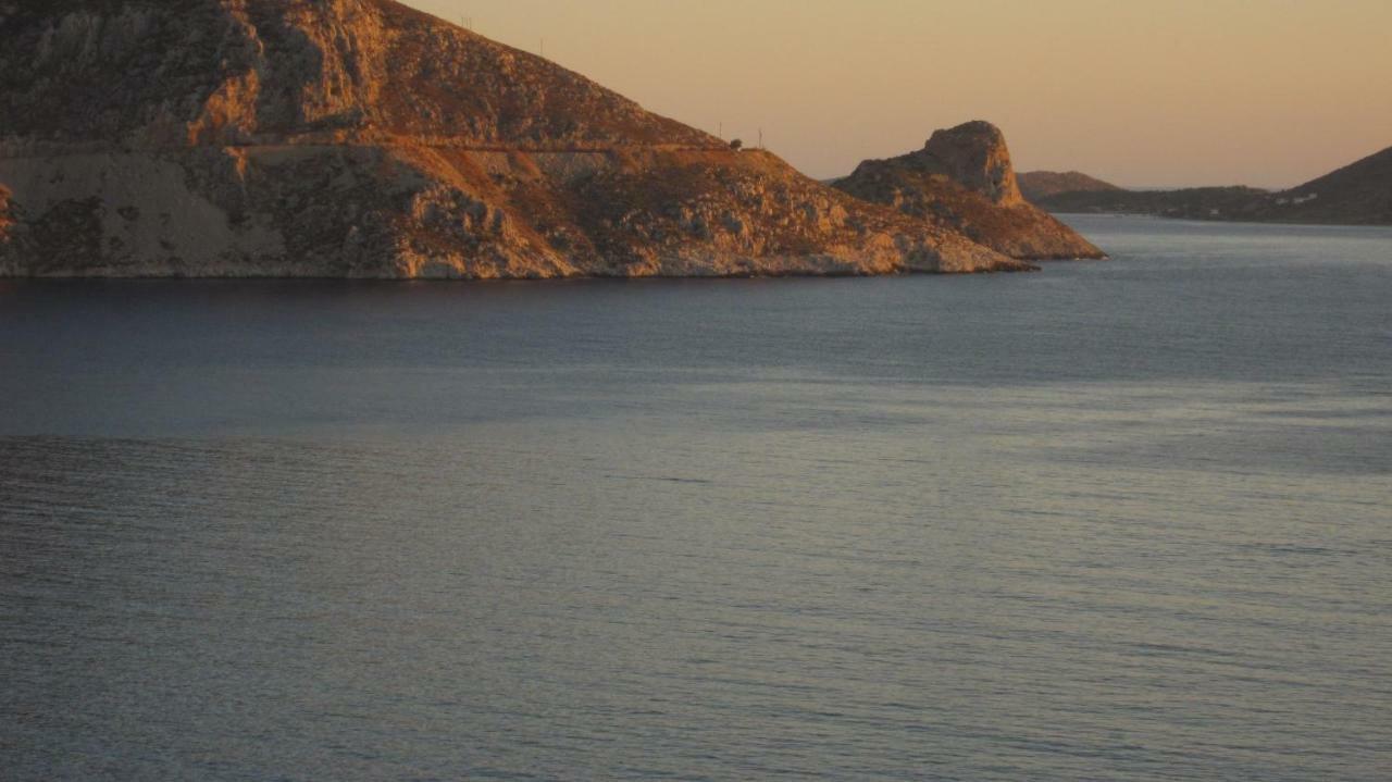 Вілла Kalymnos Skalia Mountain-Sea Екстер'єр фото